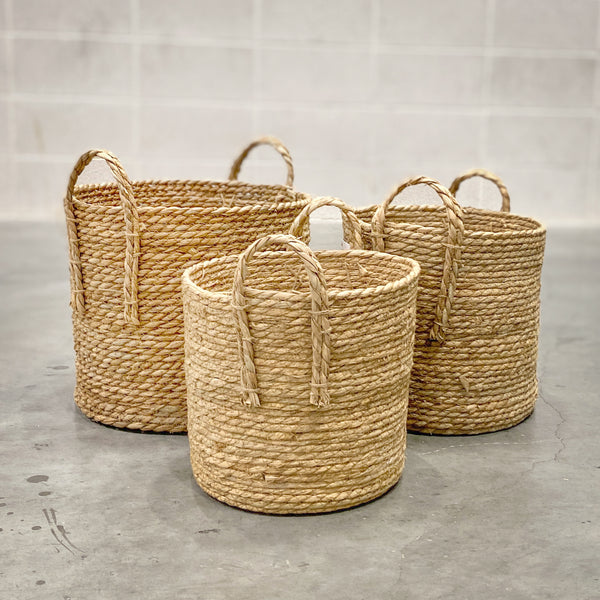 816 - Seagrass Basket with handles