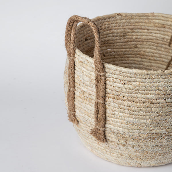 852 - Seagrass Basket with handles