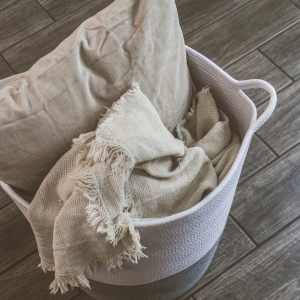 938 - Coton Basket With Contrasting Handles
